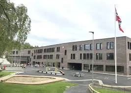 Holmen skole, Oslo